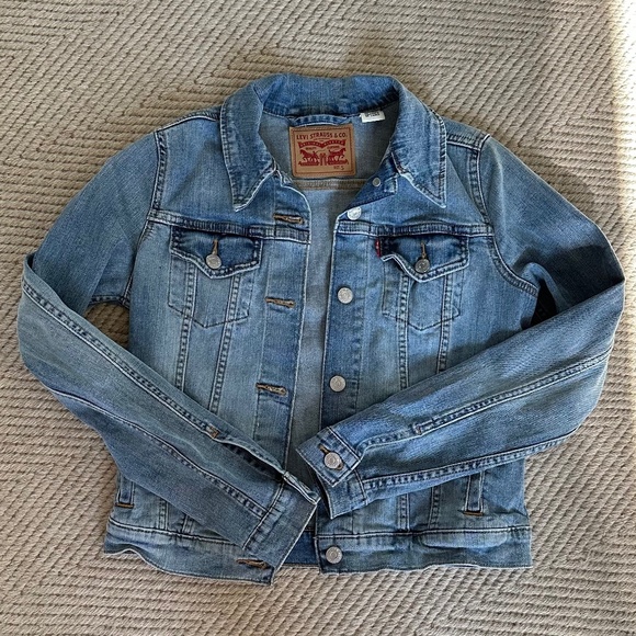 Juniors Levi Strauss & Co jean jacket size small - Picture 2 of 2